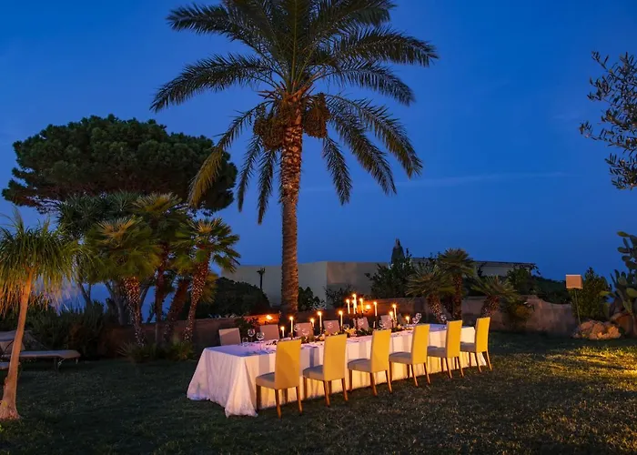 Signum Hotel Malfa (Salina)